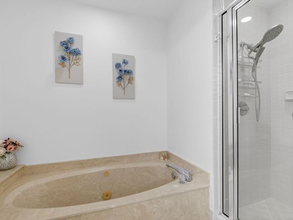 6858 Fountains Circle, Lake Worth FL 33467