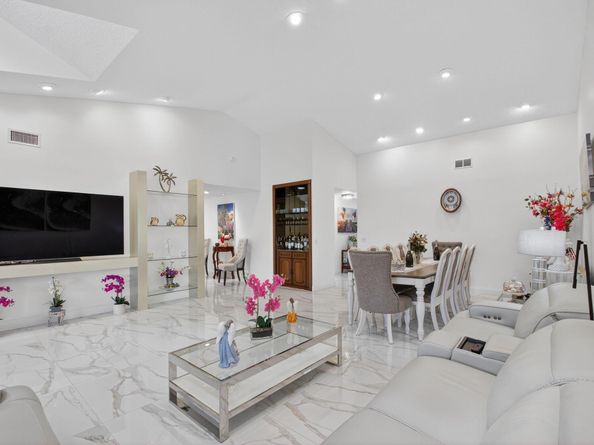 6858 Fountains Circle, Lake Worth FL 33467