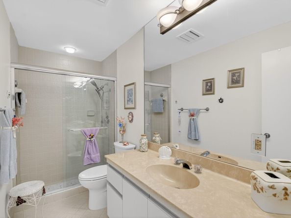 6858 Fountains Circle, Lake Worth FL 33467