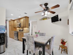 6858 Fountains Circle, Lake Worth FL 33467