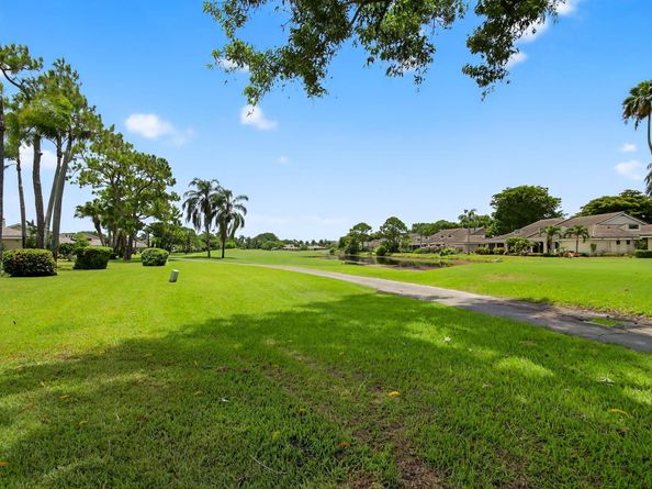 6858 Fountains Circle, Lake Worth FL 33467