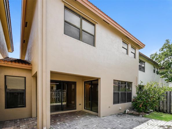 22835 SW 89th Ct, Cutler Bay FL 33190