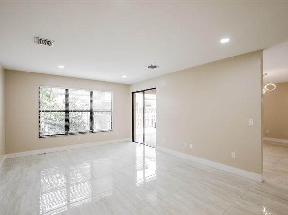 22835 SW 89th Ct, Cutler Bay FL 33190