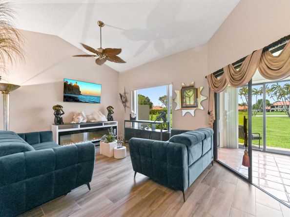 8178 Mooring Circle, Boynton Beach FL 33472