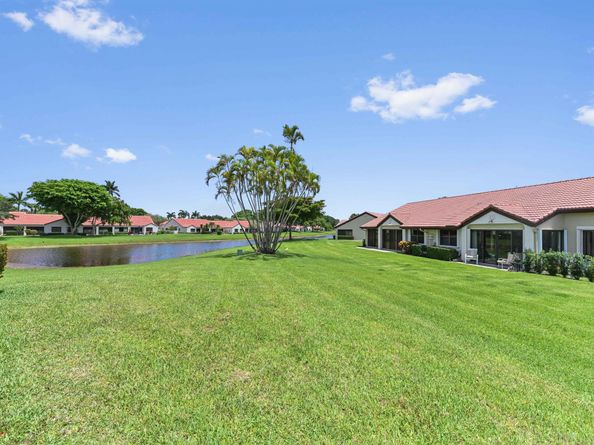 8178 Mooring Circle, Boynton Beach FL 33472
