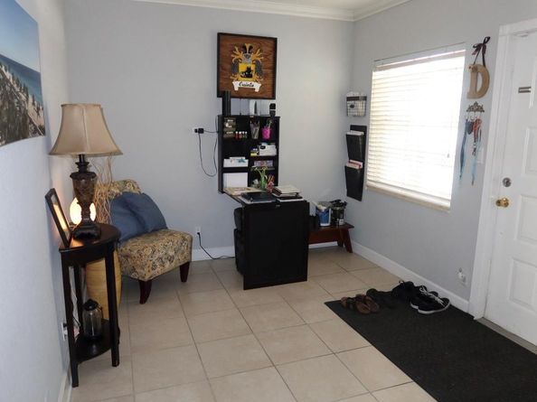 924 SE 2nd St 17, Fort Lauderdale FL 33301