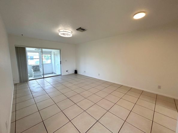 2727 Dudley Drive W G, West Palm Beach FL 33415