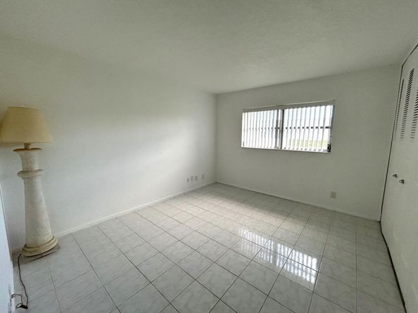 2727 Dudley Drive W G, West Palm Beach FL 33415