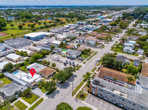 4324 Garden Avenue, West Palm Beach FL 33405