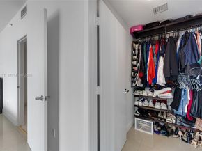 90 SW 3rd Street 2504, Miami FL 33130