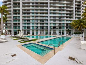 90 SW 3rd Street 2504, Miami FL 33130