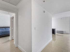 90 SW 3rd Street 2504, Miami FL 33130