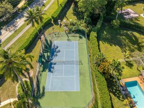 7685 NW 71st Ter, Parkland FL 33067