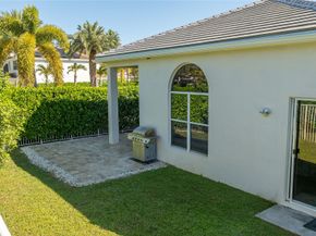 7685 NW 71st Ter, Parkland FL 33067