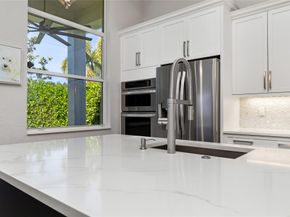 7685 NW 71st Ter, Parkland FL 33067