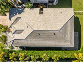 7685 NW 71st Ter, Parkland FL 33067