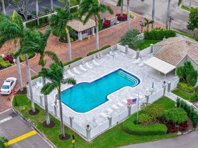 240 Captains Walk 5140, Delray Beach FL 33483