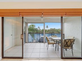 240 Captains Walk 5140, Delray Beach FL 33483