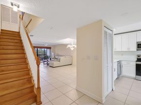 240 Captains Walk 5140, Delray Beach FL 33483