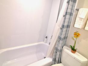 235 Sunrise Avenue 1005, Palm Beach FL 33480