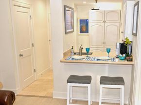 235 Sunrise Avenue 1005, Palm Beach FL 33480