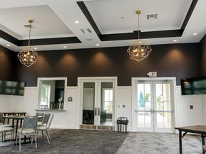 3800 Hillcrest Dr 112, Hollywood FL 33021