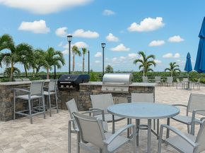 3800 Hillcrest Dr 112, Hollywood FL 33021