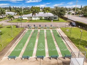 220 Country Lane A, Boynton Beach FL 33435