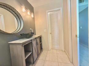 220 Country Lane A, Boynton Beach FL 33435