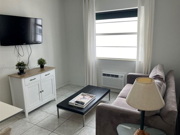 335 Ocean Drive 306, Miami Beach FL 33139