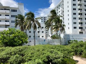335 Ocean Drive 306, Miami Beach FL 33139