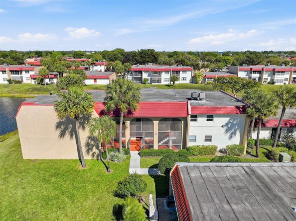 401 Lake Frances Drive 401, West Palm Beach FL 33411