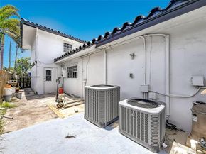 2216 NE 18th Avenue, Wilton Manors FL 33305