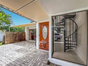 2216 NE 18th Avenue, Wilton Manors FL 33305