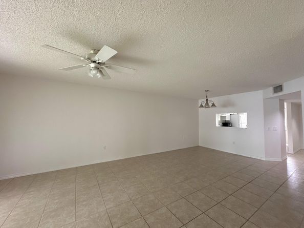 1400 SW 137 Avenue 107f, Pembroke Pines FL 33027