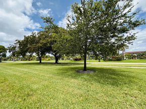 1400 SW 137 Avenue 107f, Pembroke Pines FL 33027