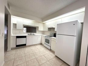 1400 SW 137 Avenue 107f, Pembroke Pines FL 33027