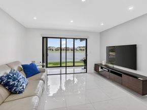 15401 Pembridge Avenue 15, Delray Beach FL 33484
