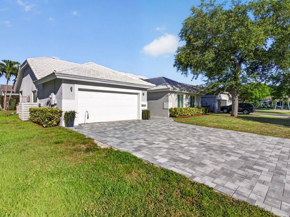 5120 NW 43rd Terrace, Coconut Creek FL 33073