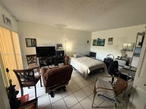6780 W 2nd Court 313, Hialeah FL 33012