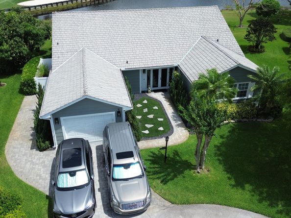 11 Holly Drive, Boynton Beach FL 33436