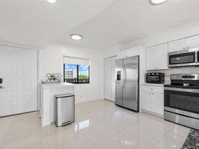 2202 S Cypress Bend Dr 606, Pompano Beach FL 33069