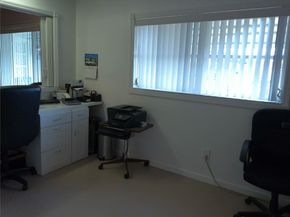 4600 NW 43rd St, Lauderdale Lakes FL 33319