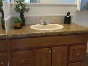 4600 NW 43rd St, Lauderdale Lakes FL 33319