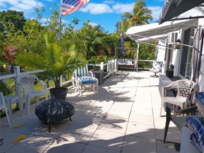 4600 NW 43rd St, Lauderdale Lakes FL 33319