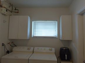 4600 NW 43rd St, Lauderdale Lakes FL 33319