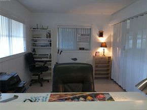 4600 NW 43rd St, Lauderdale Lakes FL 33319