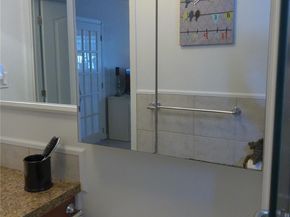 4600 NW 43rd St, Lauderdale Lakes FL 33319