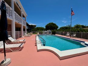 2141 NE 68th St 203, Fort Lauderdale FL 33308