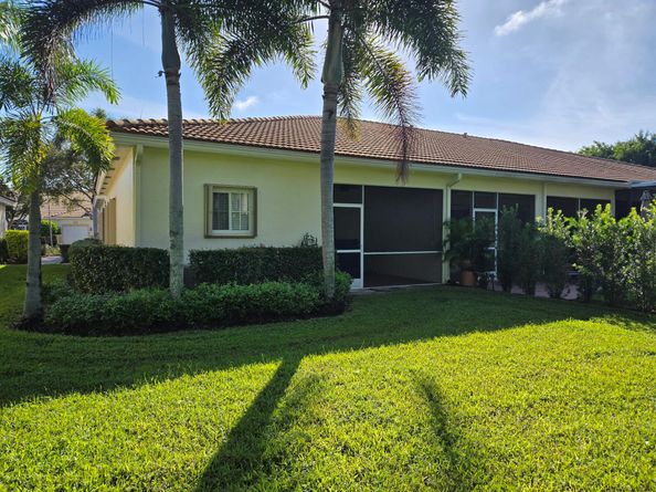 2297 Windjammer Way, West Palm Beach FL 33411